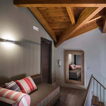 - Felice アパート ソレント